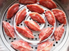 漂亮的大蒸饺出锅。