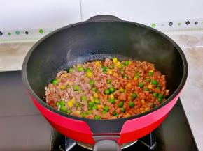 大火收汁至浓稠关火。