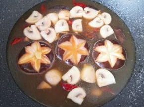 加入开水烧开。