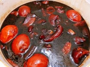 第二天再大火煮开后转小火煮20分钟就可以开始食用啦
