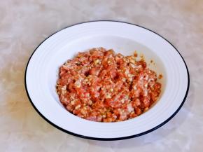 充分搅拌均匀放旁边备用。