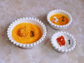   腌制好的鸡胸肉，按照我器具中写的数字顺序来操作。