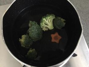 胡萝卜，西兰花焯水