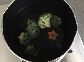 胡萝卜，西兰花焯水