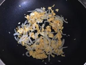 炒至洋葱断生