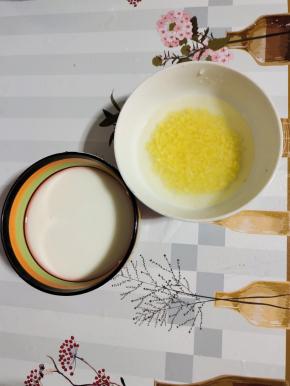 准备适量的生姜水和水淀粉！