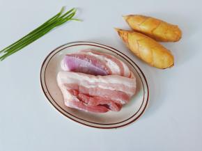 选购冬笋以新鲜为佳，外壳紧实、根部白净。