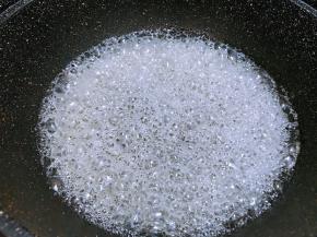 开始浓稠了，继续熬