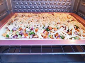 送入预热好的烤箱。 