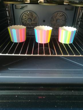 放入烤箱，180 ℃，20分钟。