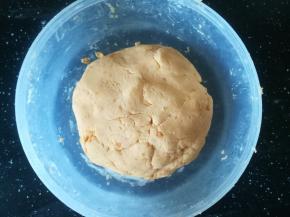 混合均匀成面团