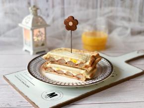 插上一根水果签，美美哒～