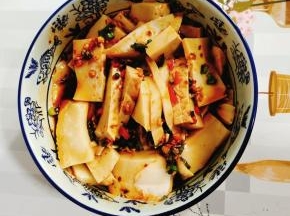 翻拌均匀即可食用！