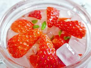 放阴凉通风处密封保存一个月就可以饮用。
