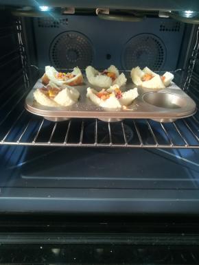 放入烤箱。180℃，15分钟。