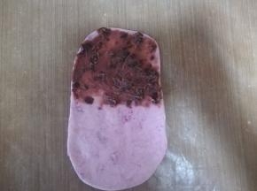一半抹上豆沙