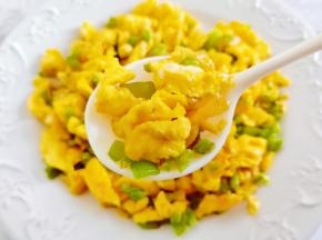 香喷喷的尖椒炒鸡蛋就做好了。