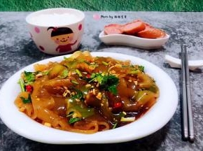 搭配一碗大米饭、香肠一起吃超级棒