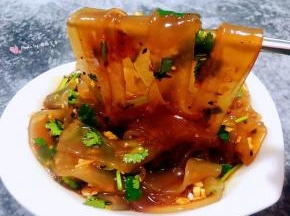 宽粉入口滑嫩爽口酸辣过瘾让人回味无穷