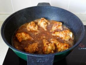 大火煮开中小火炖煮。