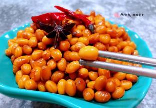 黄豆入口香浓酱香浓郁好吃极了