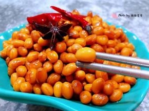 黄豆入口香浓酱香浓郁好吃极了