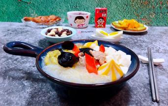 营养丰盛的早餐会给家人带来满满的正能量噢