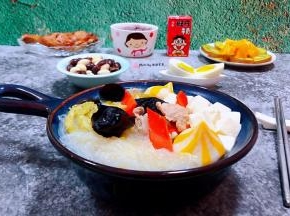 营养丰盛的早餐会给家人带来满满的正能量噢