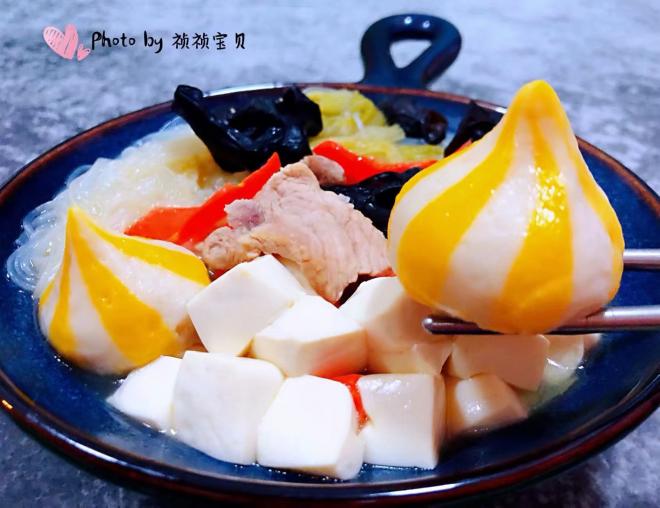 猪肉白菜海胆丸豆腐粉丝汤