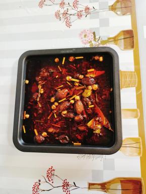 熬香后就可以出锅装盘！