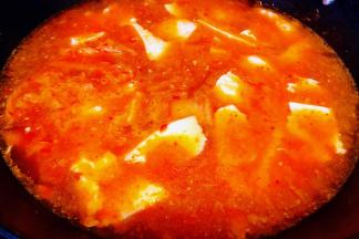 可以添加清水也可以添加高汤噢