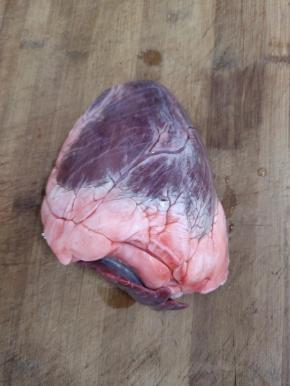 牛心清洗干净备用！