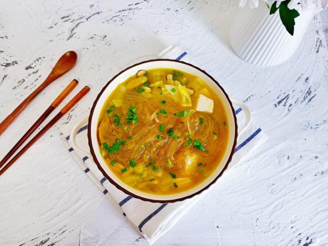 白菜豆腐粉丝汤