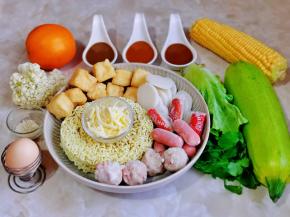 准备食材，配菜任意搭配，自己喜欢的可以。