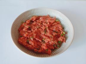 最后加芝麻油葱花拌匀。