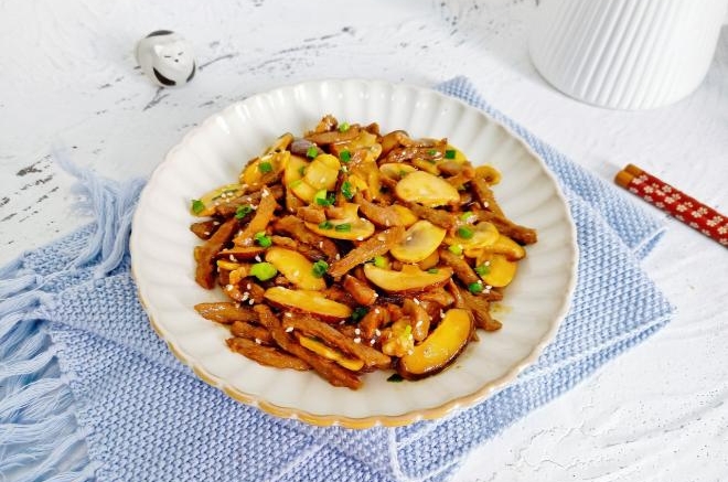 菌菇炒肉丝