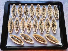 放入糯米船里。