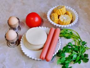 准备食材，玉米切小段。