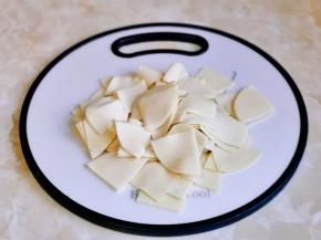 再把它抖散开。