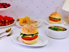 今日早餐，记得按时吃早餐呦～