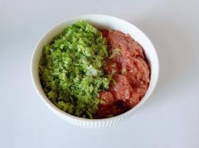 再加入芹菜末少许盐。