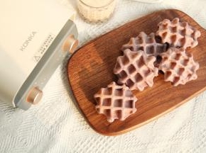 时间到，取出直接倒在冷凉架上冷凉即可！