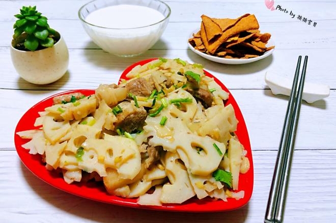 莲藕炒肉片