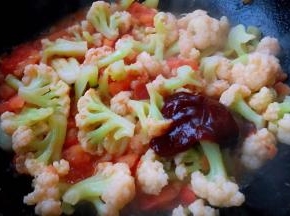 放入这道美味的灵魂酱料番茄酱