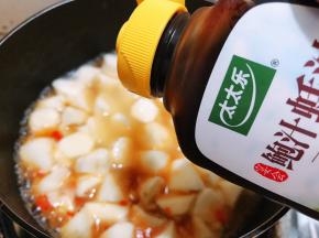 等山药软糯后加入鲍汁蚝油