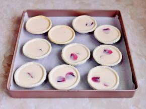 蛋挞液八分满即可。