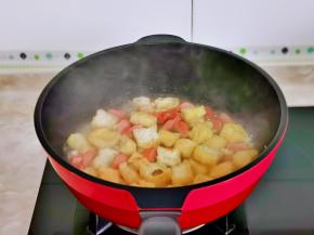 加入半碗纯净水煮熟。