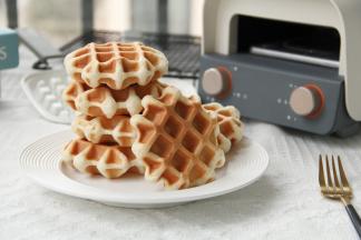 微微冷凉后密封打包即可，3天内吃完，还是松软的，一点不硬，喜欢松软口感的可以试试发酵版的华夫饼！大小都一致哦！可可爱爱一个！