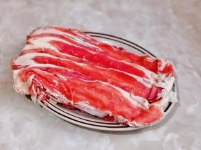 热切牛肉一份。