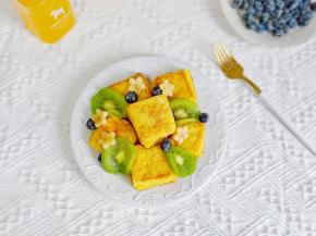 用喜欢的水果装饰一下！